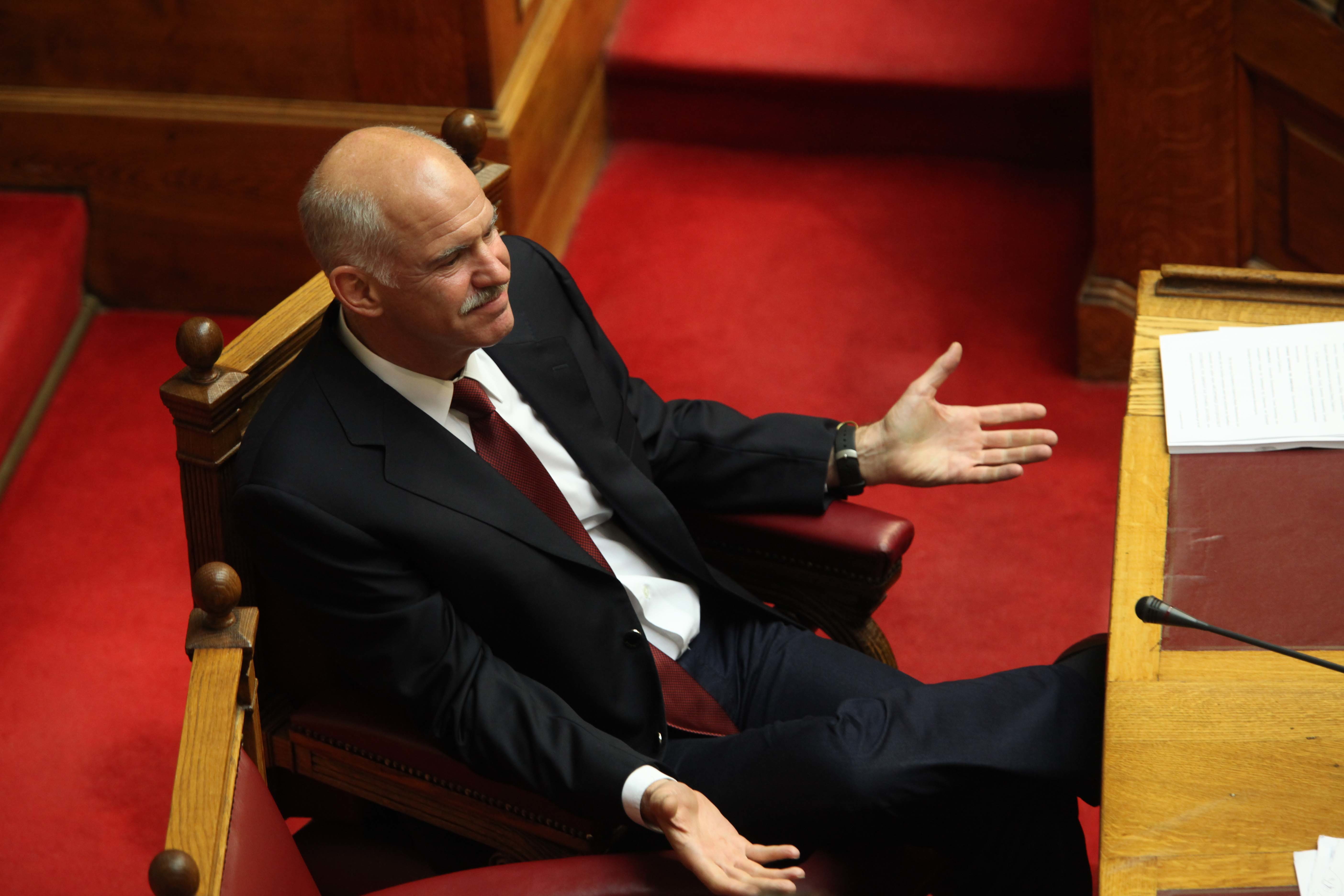 Παπανδρέου: “Τραγικές οι συνέπειες της εξόδου της Ελλάδας από το ευρώ”