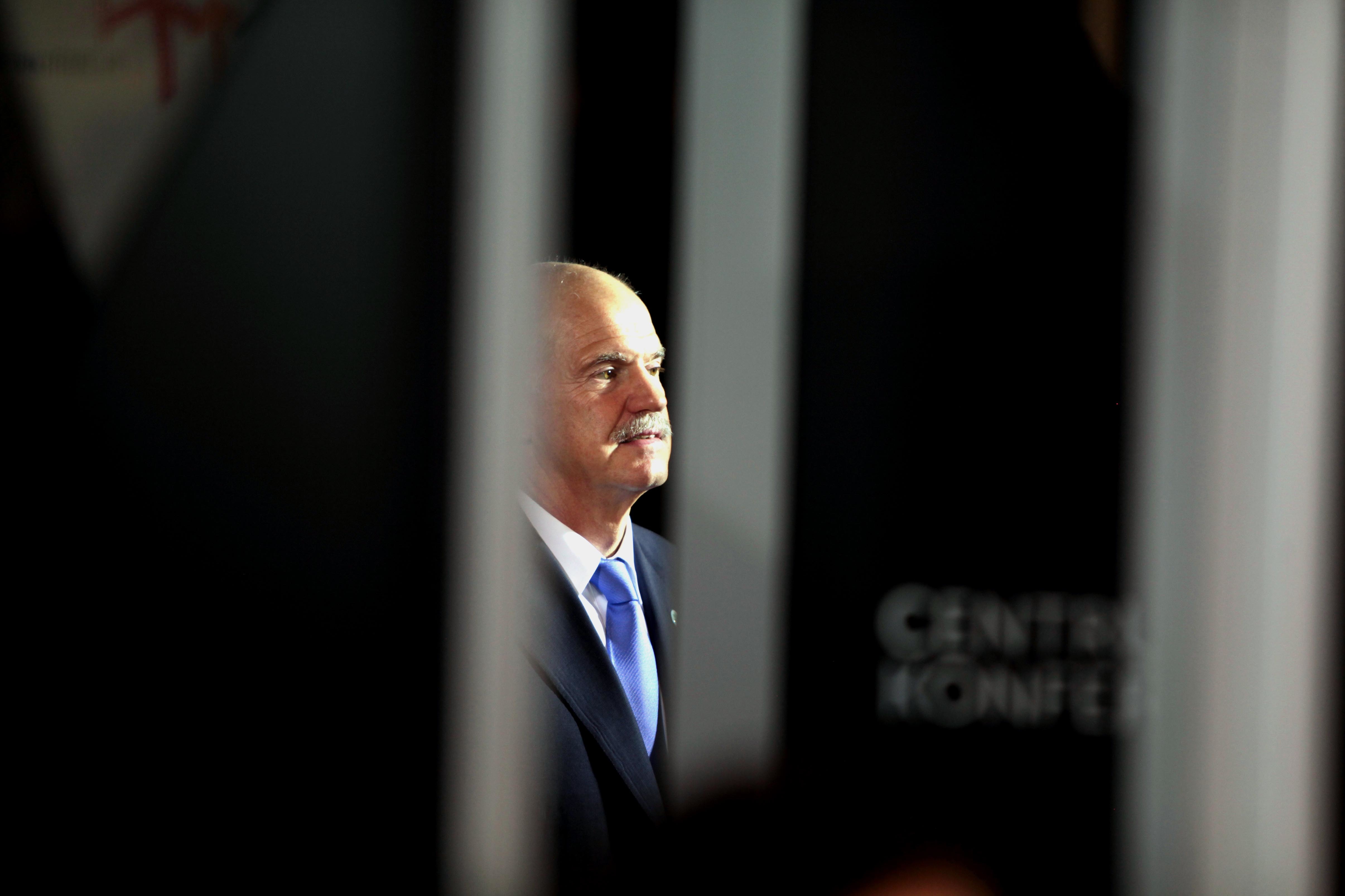 Όλοι περιμένουν τον Γιώργο – Θα ανοίξει τα χαρτιά του στο Πολιτικό Συμβούλιο; – Όλα τα σενάρια της διαδοχής