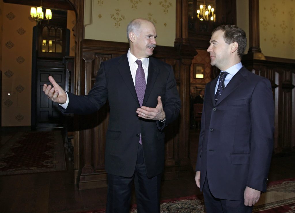 Στιγμιότυπο απο τη συνάντηση του έλληνα πρωθυπουργού με το ρώσο Προεδρο. ΦΩΤΟ REUTERS