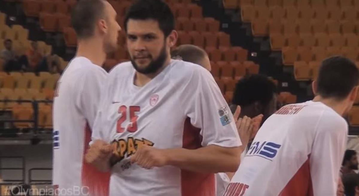 Ολυμπιακός: Το κάρφωμα του Γουόρικ και ο χορός του Παπανικολάου (ΒΙΝΤΕΟ)