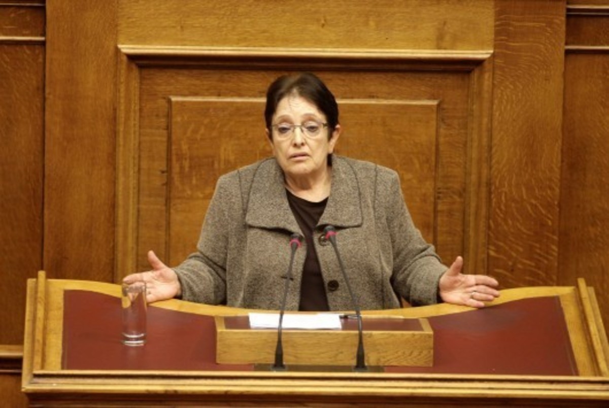 Εκτάκτως στο νοσοκομείο η Αλέκα Παπαρήγα