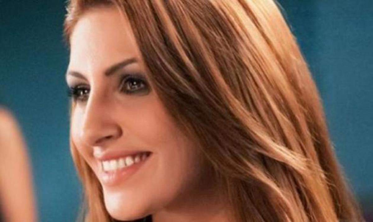 Έλενα Παπαρίζου: Τι είναι αυτό που την κάνει χαρούμενη;