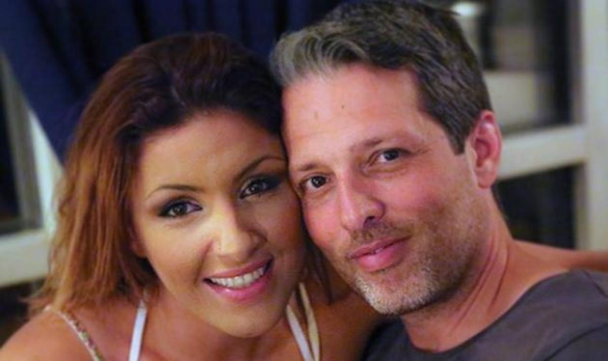 Λεπτομέρειες από το μυστικό γάμο της Έλενας Παπαρίζου!