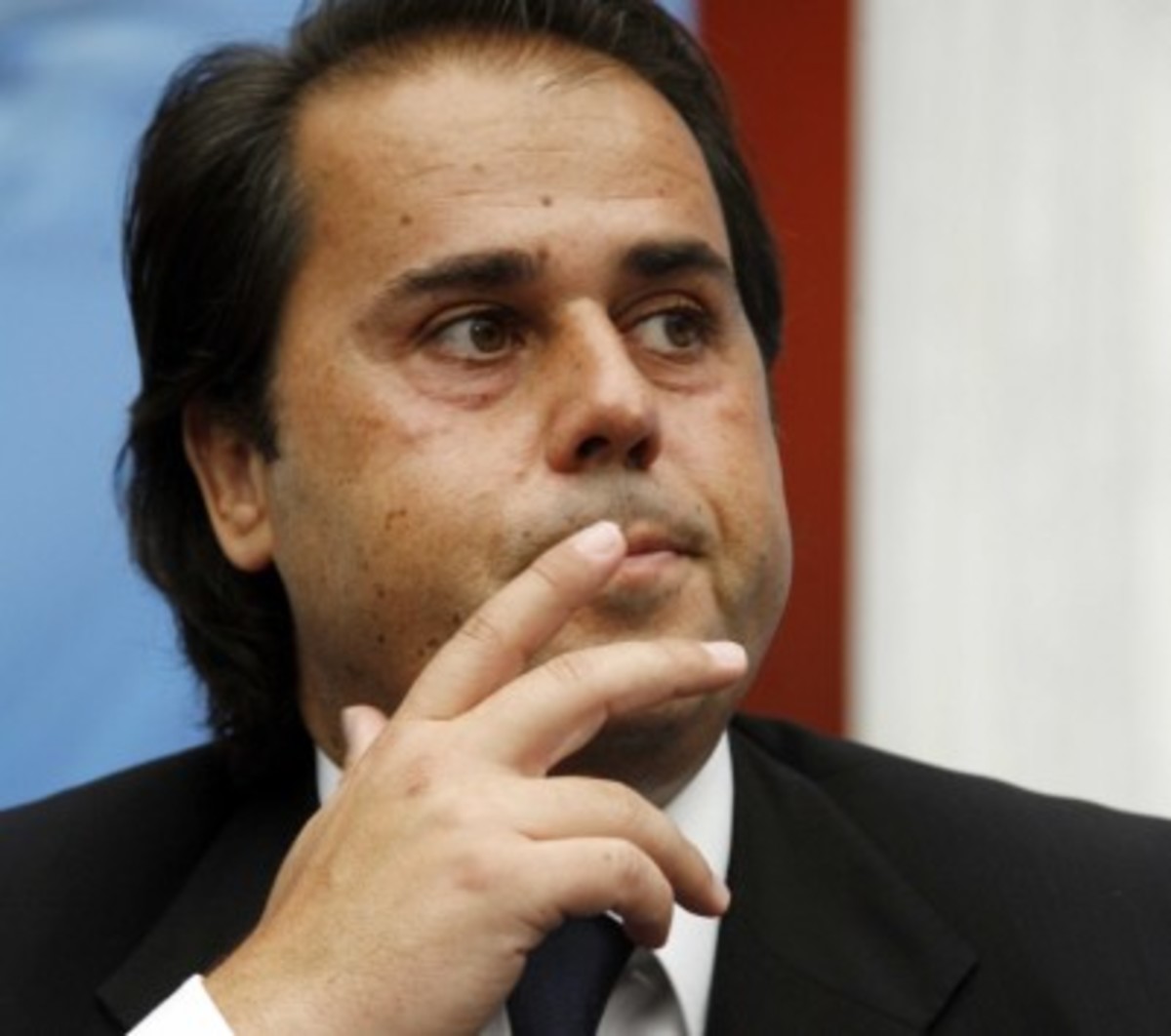 Ο συνεργάτης του πρωθυπουργού έκανε “φροντιστήριο” στην Προανακριτική