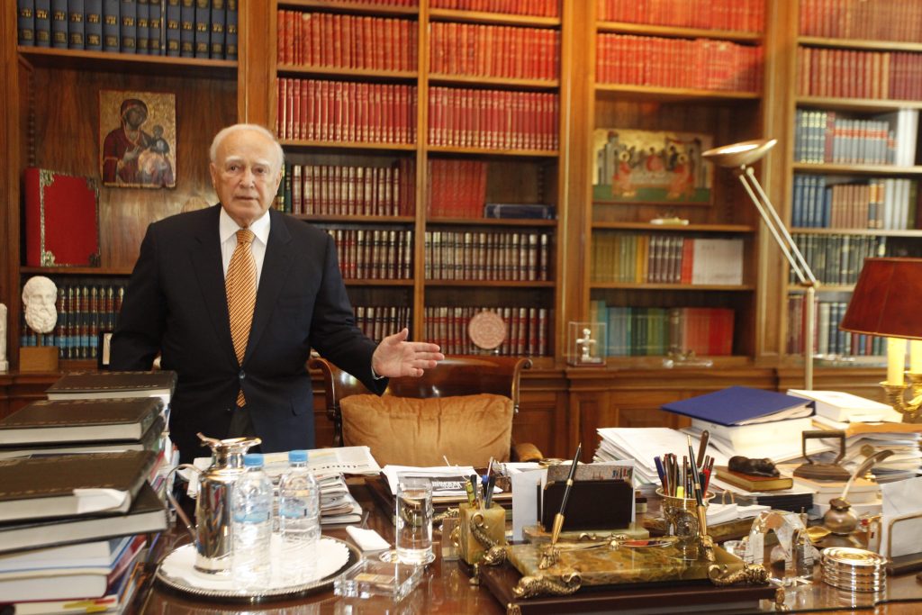 Τηλεφωνική επικοινωνία Παπούλια – Ρομπάι