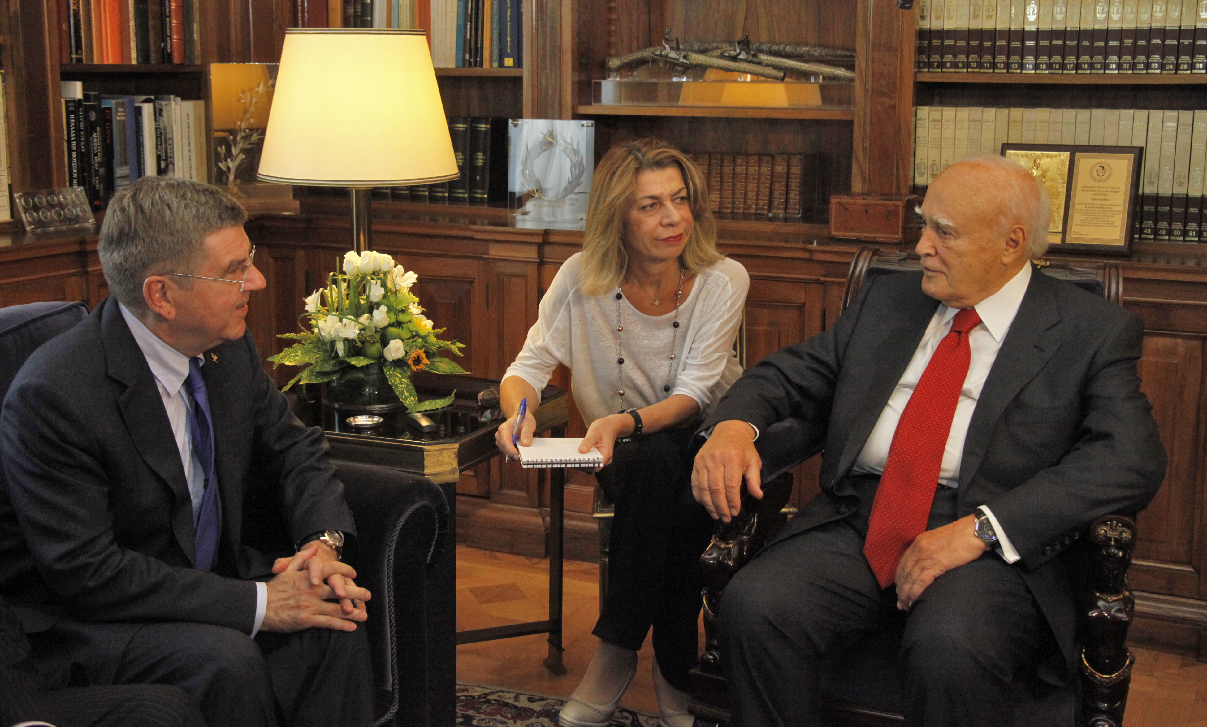 Ντάτσιτς σε Παπούλια: “Ιερό προσκύνημα η επίσκεψη στην Ελλάδα”