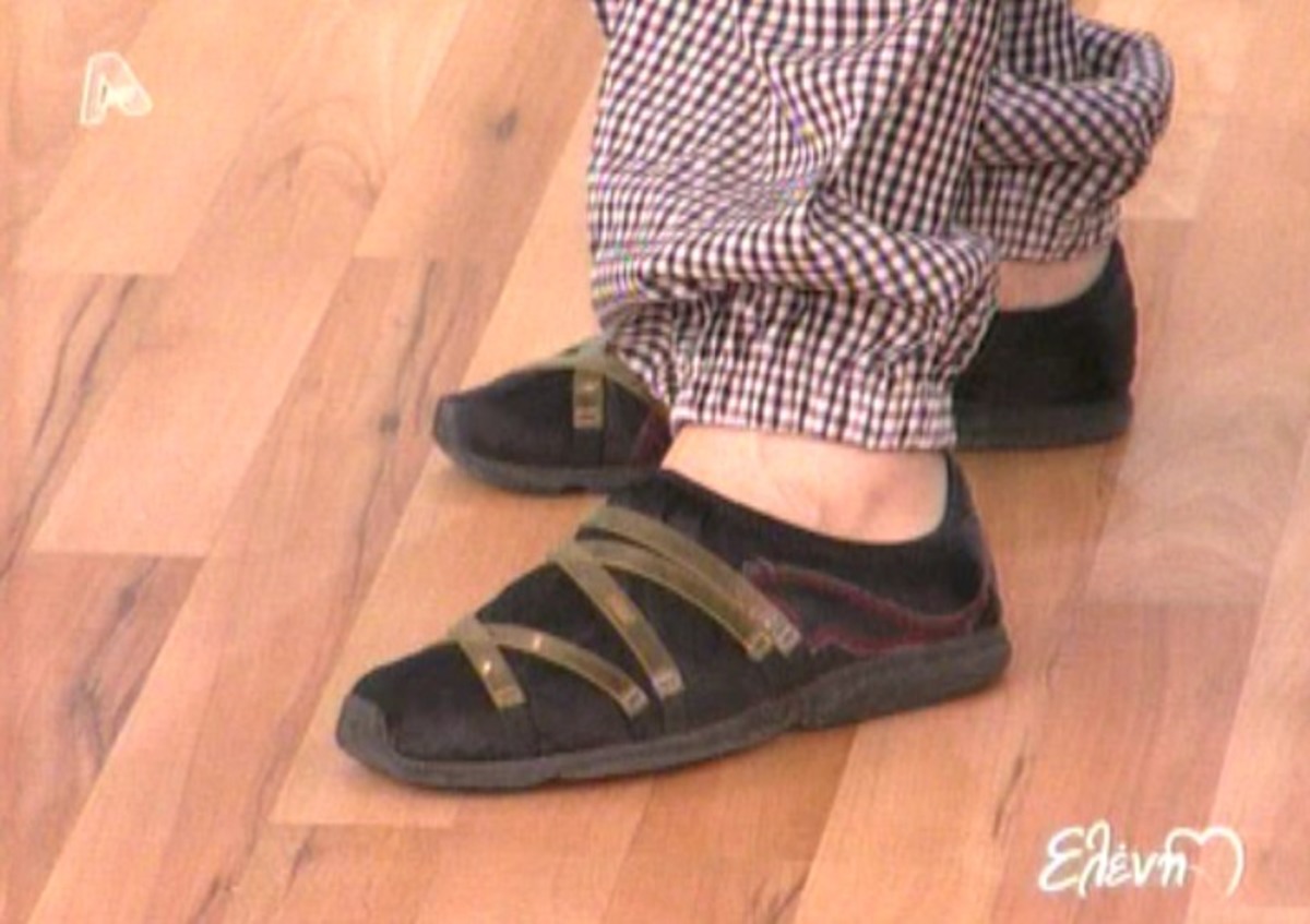 Σε ποιον καλεσμένο της Ελένης ανήκει η συγκεκριμένη αμφίεση;