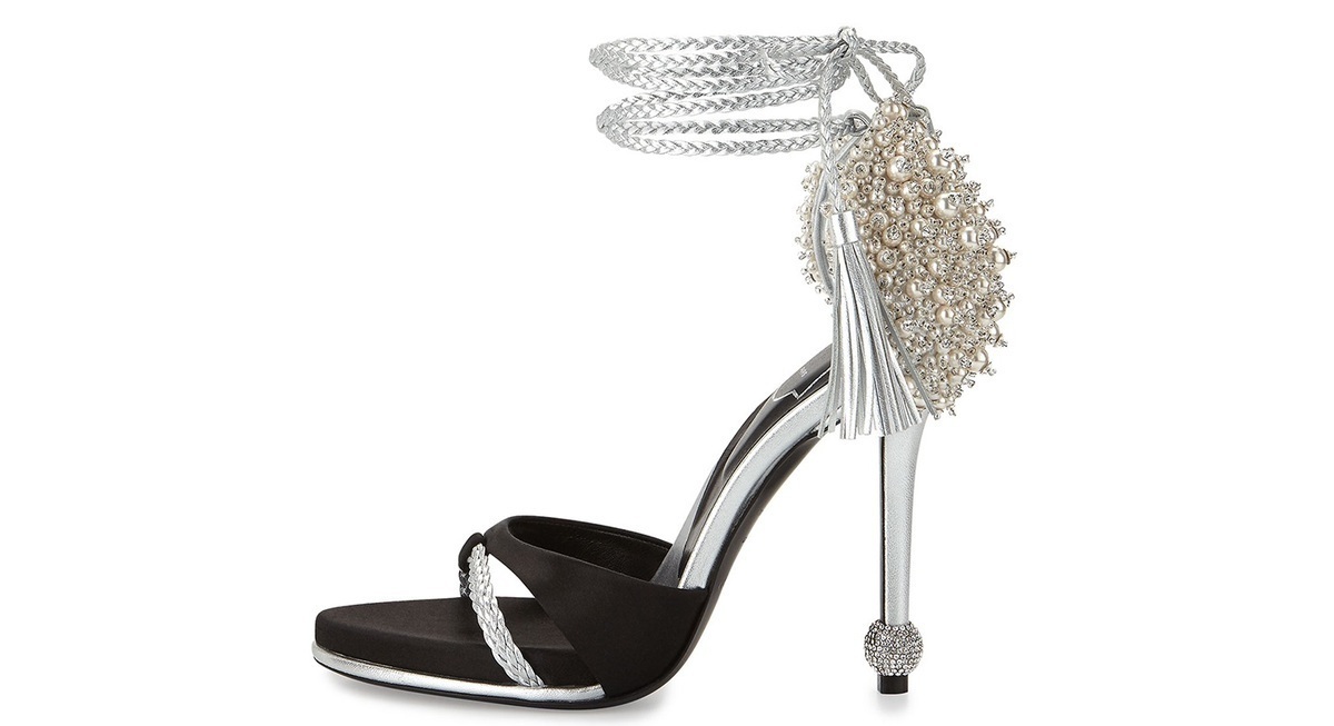 «Το πιο ακριβό μου παπούτσι κάνει 1.000 ευρώ. Όλες έχουμε ένα τέτοιο ζευγάρι στη ντουλάπα»