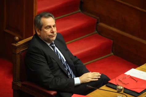 Πόσοι αστυνομικοί μπορούν να φυλάνε έναν υπουργό; Στην Ελλάδα μέχρι και 45!