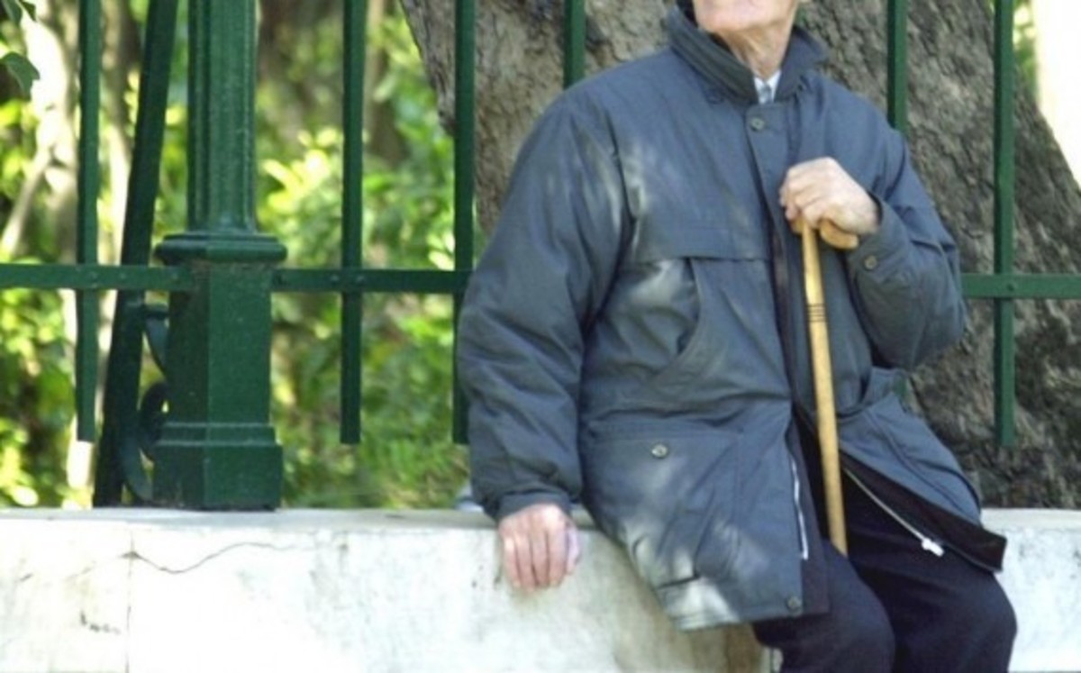 Αίγιο: Χτύπησαν παππού για να του πάρουν 30 ευρώ…