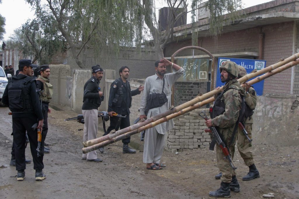 Πακιστάν: Αιματηρά επεισόδια με 13 νεκρούς και δεκάδες τραυματίες