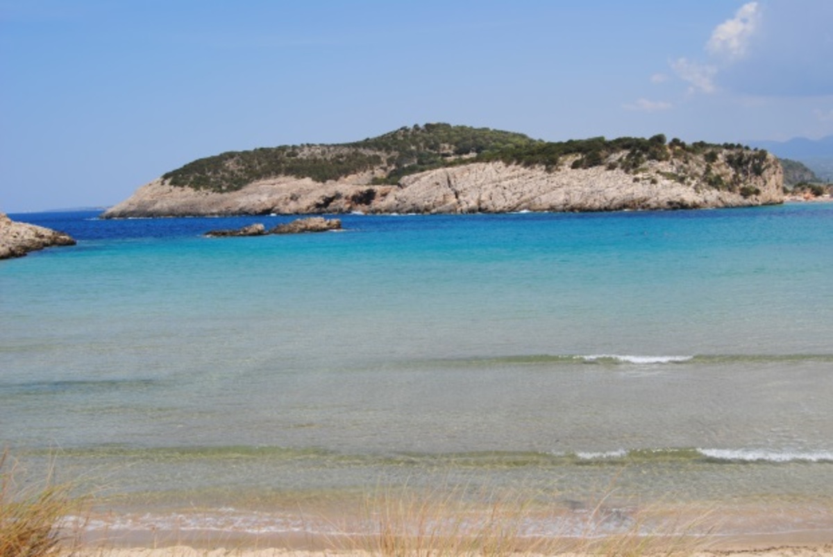 Σε ποια πανέμορφη ελληνική παραλία θα κάνει αυτές τις μέρες γυρίσματα ο Παπακαλιάτης;