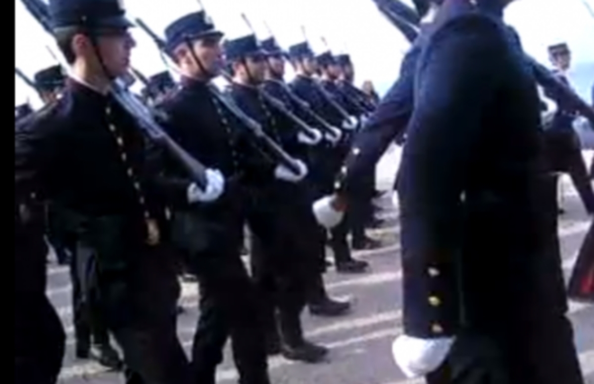 Κι όμως! Κάποιοι στρατιωτικοί παρέλασαν στη Θεσσαλονίκη! Δείτε το βίντεο