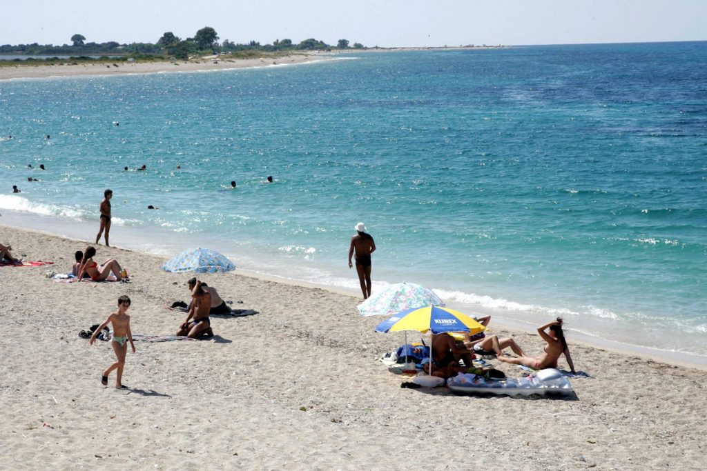 Ηράκλειο: Πνίγηκε τουρίστας ενώ από θαύμα γλίτωσε μητέρα με το 10χρονο γιο της