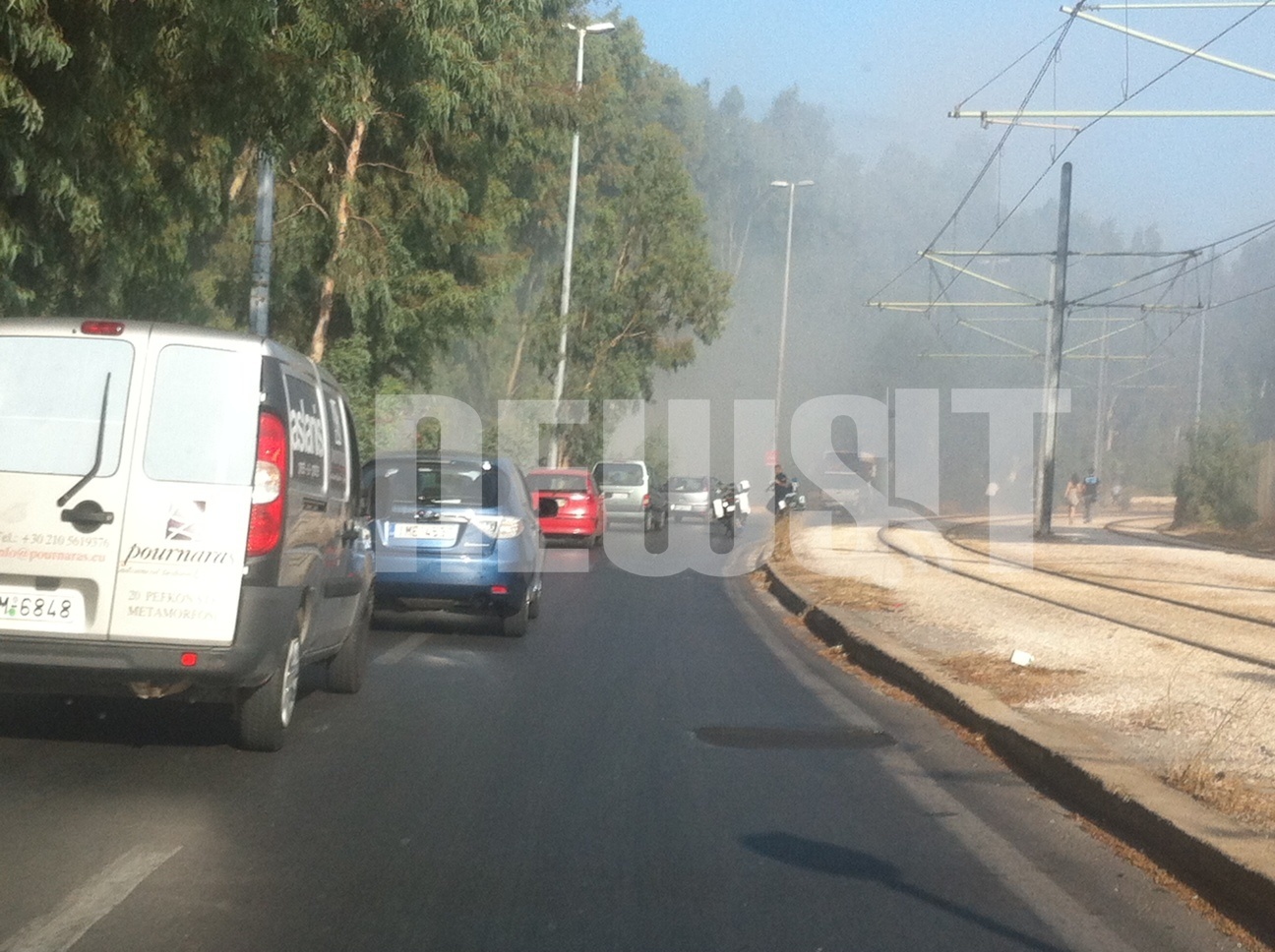 Κανονικά η κυκλοφορία στην Ποσειδώνος μετά τη φωτιά στο Φάληρο