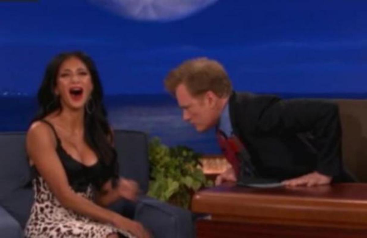 Σε παραλήρημα ο παρουσιαστής με τα… προσόντα της Scherzinger