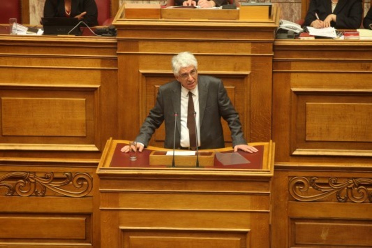 Παρασκευόπουλος: Έτοιμος να υπογράψω την απόφαση για το Δίστομο