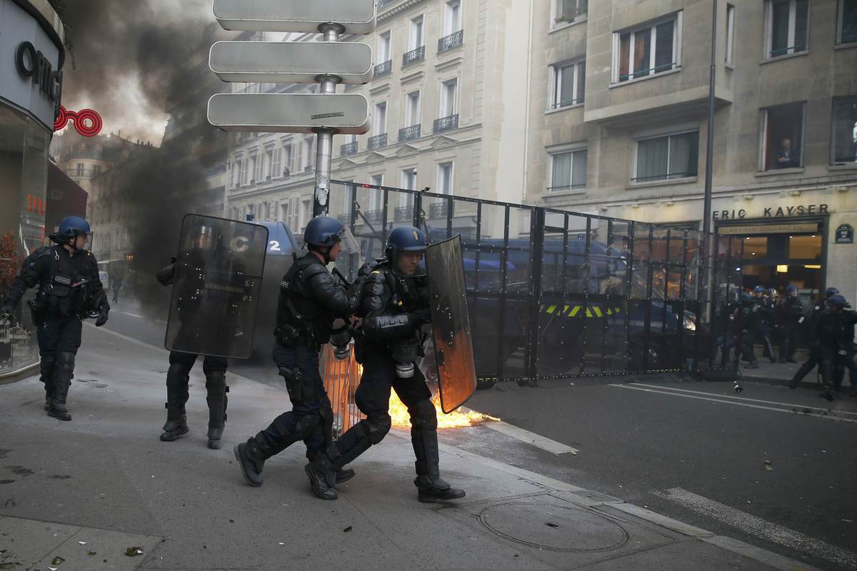 Le nouveau « Mai » en France fait peur à Hollande
