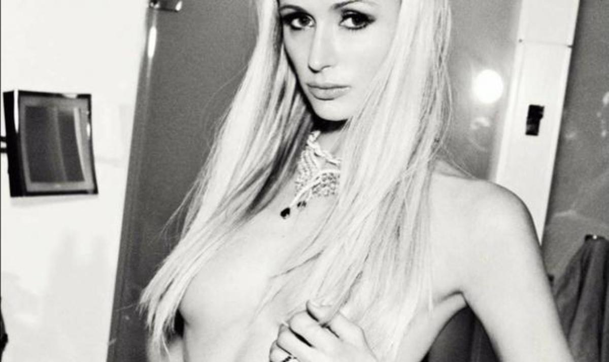 H Paris Hilton topless για τα μάτια των … Ρώσων! Φωτογραφίες