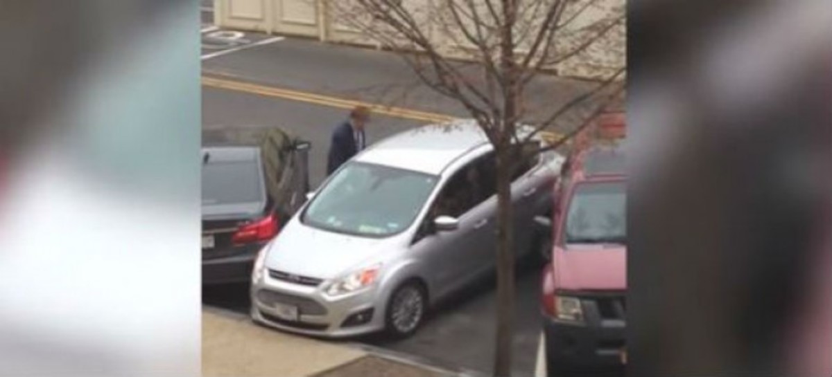 Παρκάρισμα από γυναίκα γερουσιαστή