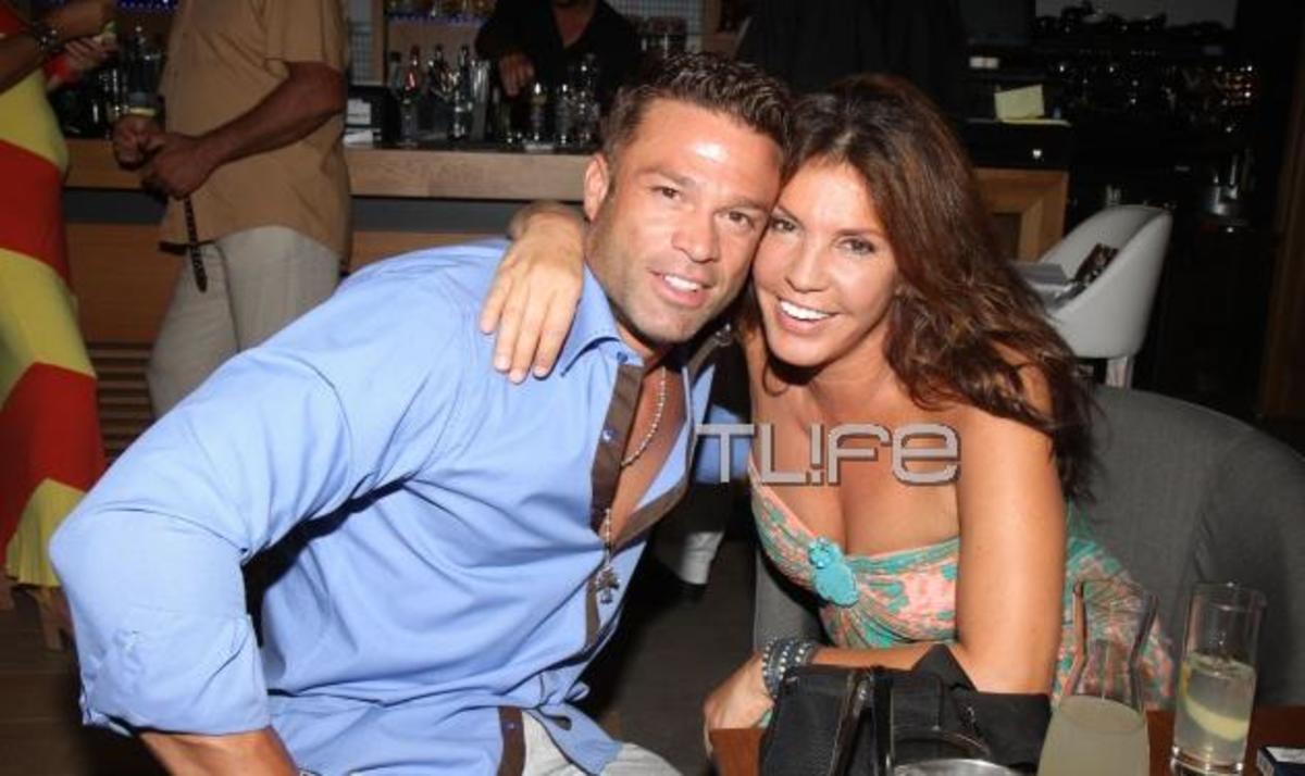 Β. Μπάρμπα – Κ. Σόμμερ: Στα εγκαίνια γνωστού cafe στη Γλυφάδα! Φωτογραφίες