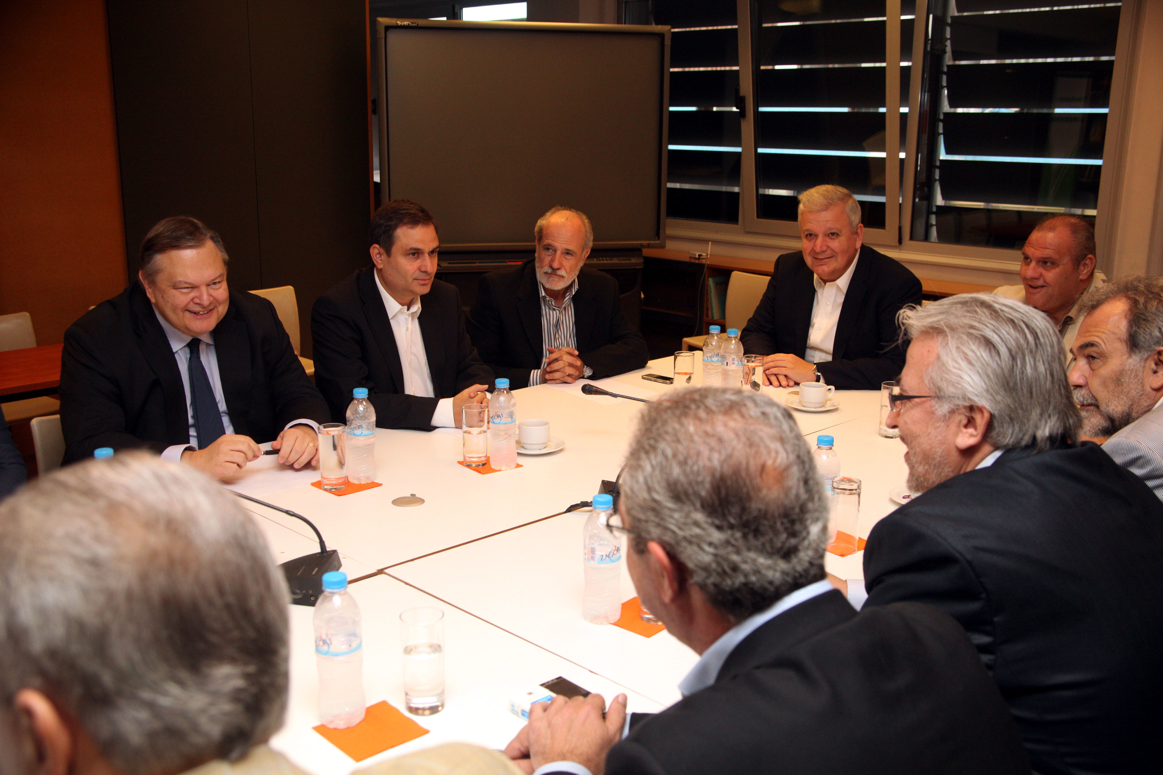 ΓΣΕΕ: Απαράδεκτη άλλη ανατροπή στις τριετίες