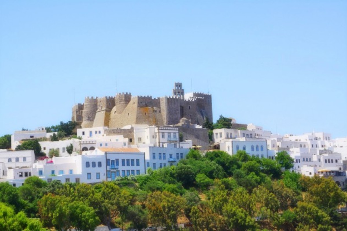 Σκάνδαλο με πρώην μοναχό που… έφαγε τα ακίνητα της Μονής Πάτμου
