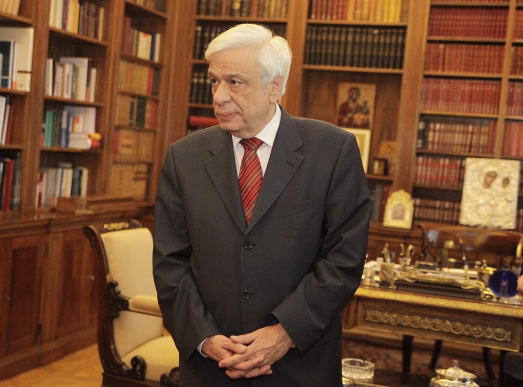 Τηλεφώνημα Παυλόπουλο στον Φρανσουά Ολάντ