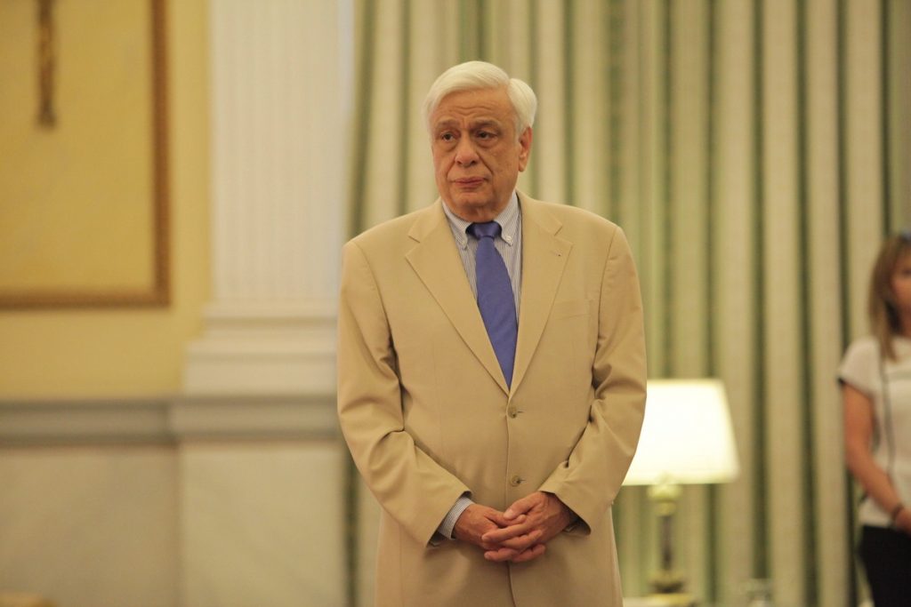 Ξεκάθαρο μήνυμα του Προέδρου της Δημοκρατίας για παραμονή στο ευρώ