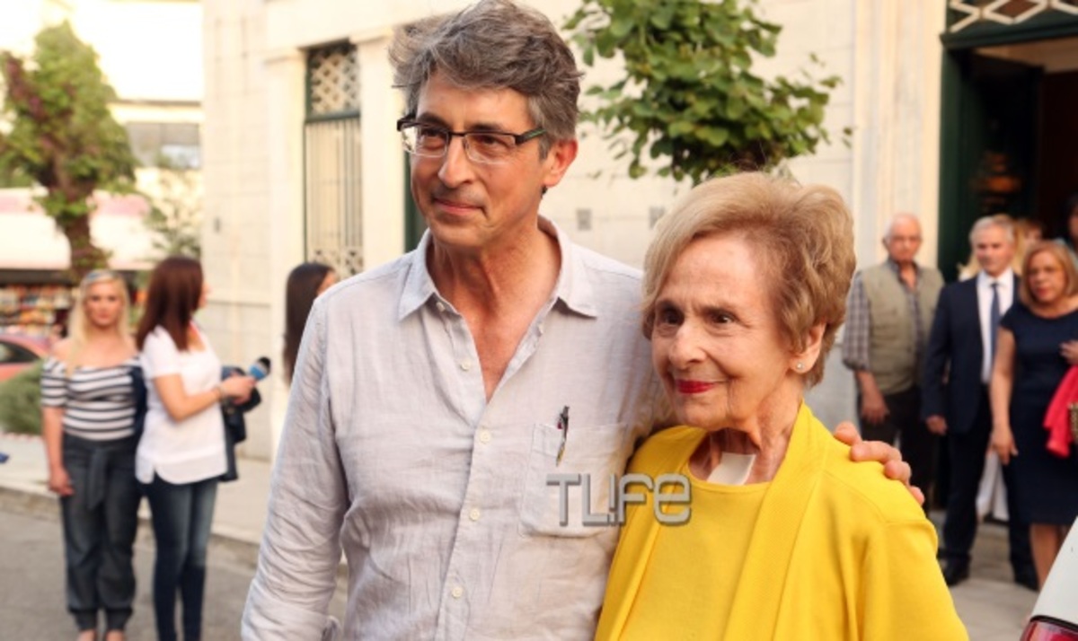 Αίγιο: Με τη μαμά του επέστρεψε στη γενέτειρά του ο βραβευμένος με Όσκαρ, Alexander Payne  