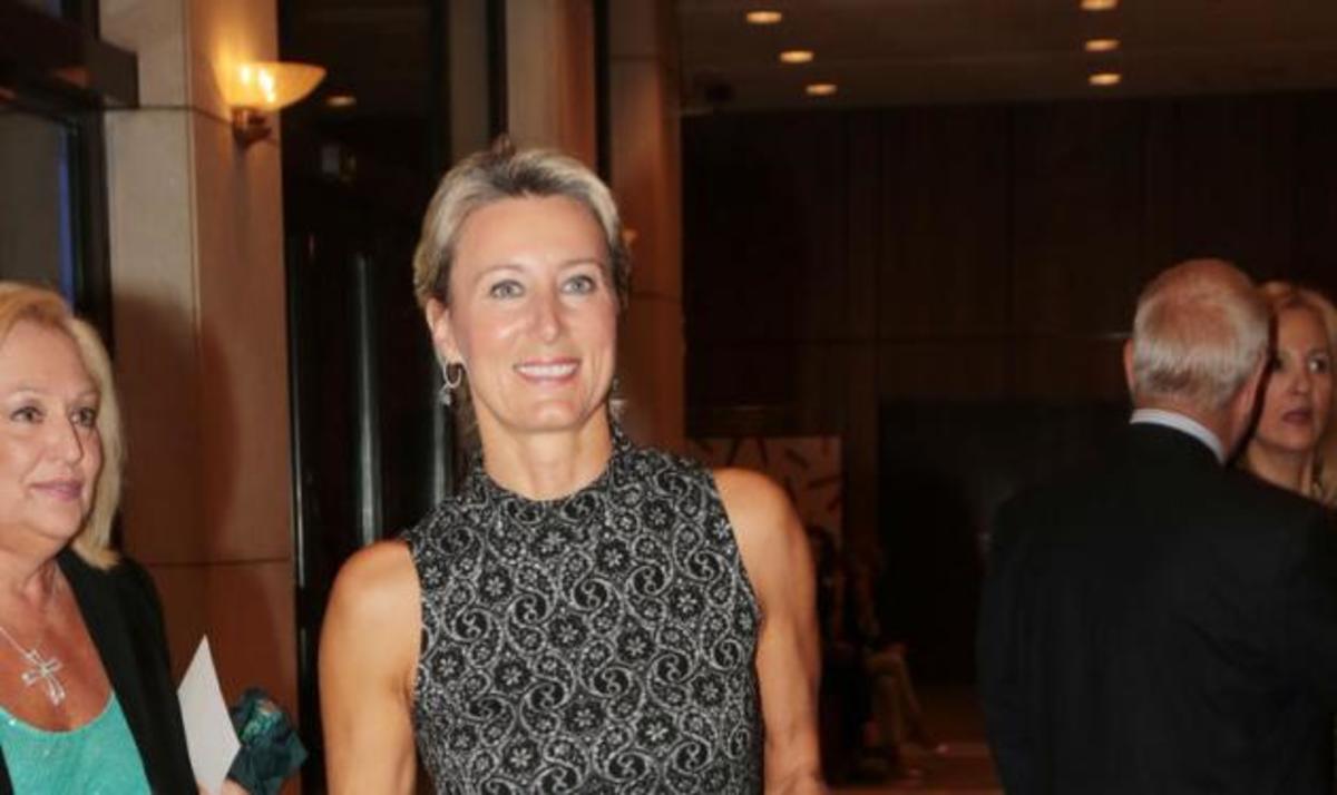 Δείτε ποιος ζωγράφισε το πορτραίτο της Νατάσας Παζαΐτη