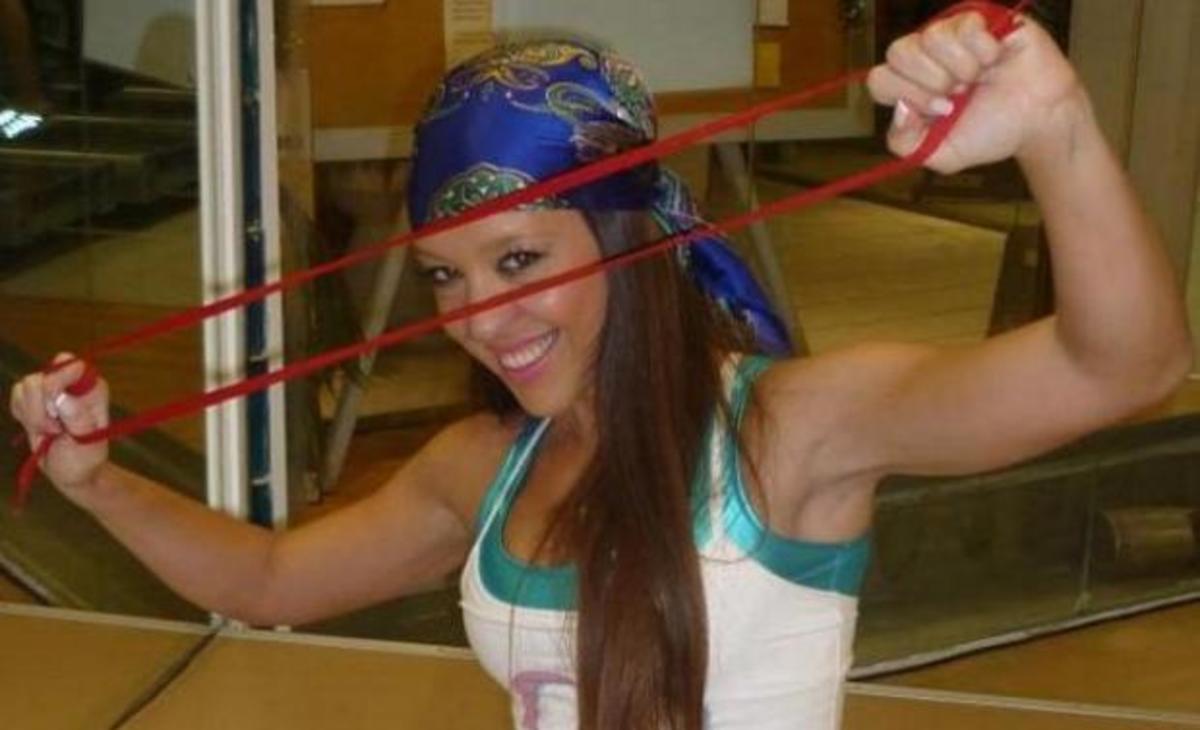 Προκάλεσε “εγκεφαλικά” η sexy γυμνάστρια Χριστίνα Πάζιου με το… καυτό μαγιό της!