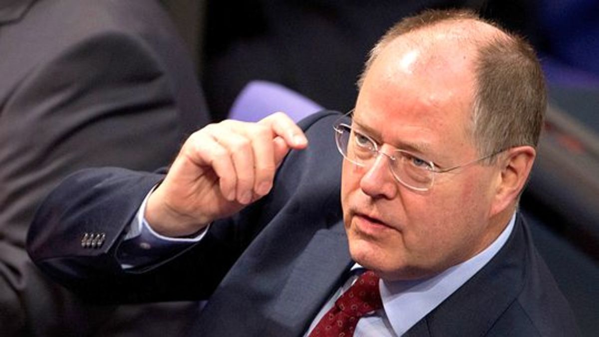 Είπε τη Μέρκελ χαμηλόμισθη και ξεσήκωσε τη Γερμανία