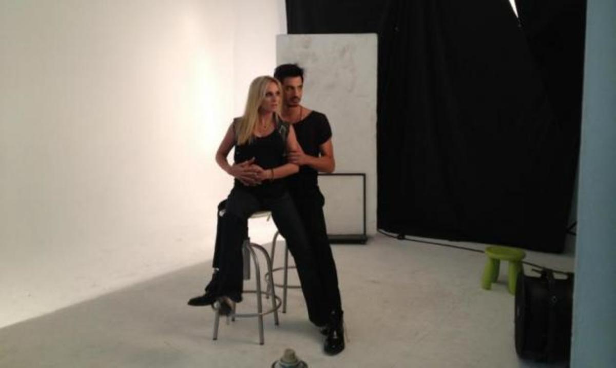 Πέγκυ Ζήνα: Backstage από τη φωτογράφιση της αφίσας για το σχήμα της Οδού!