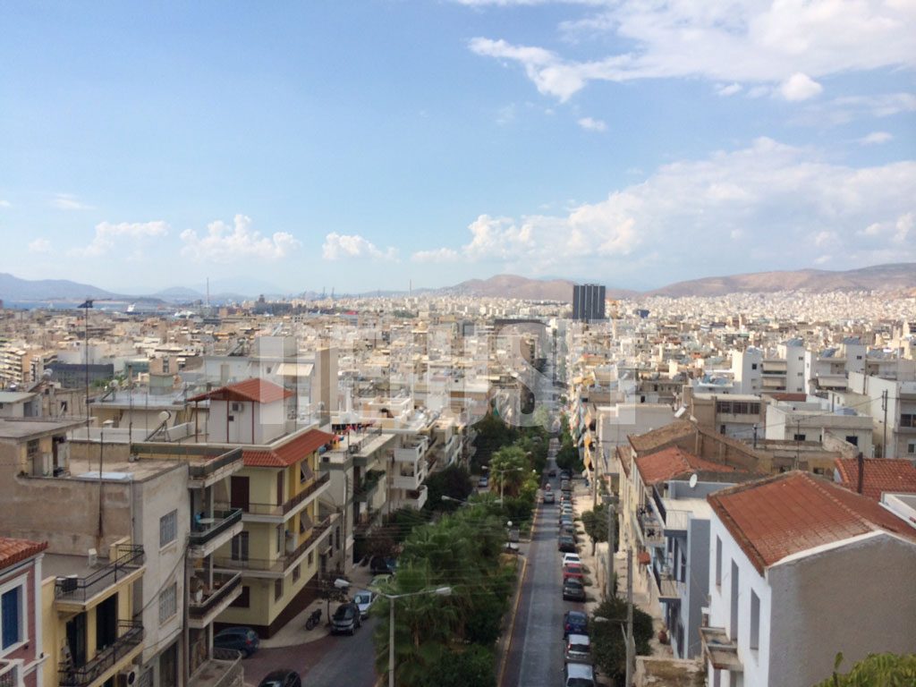 Στον Πειραιά “πέρα βρέχει”! – ΦΩΤΟ