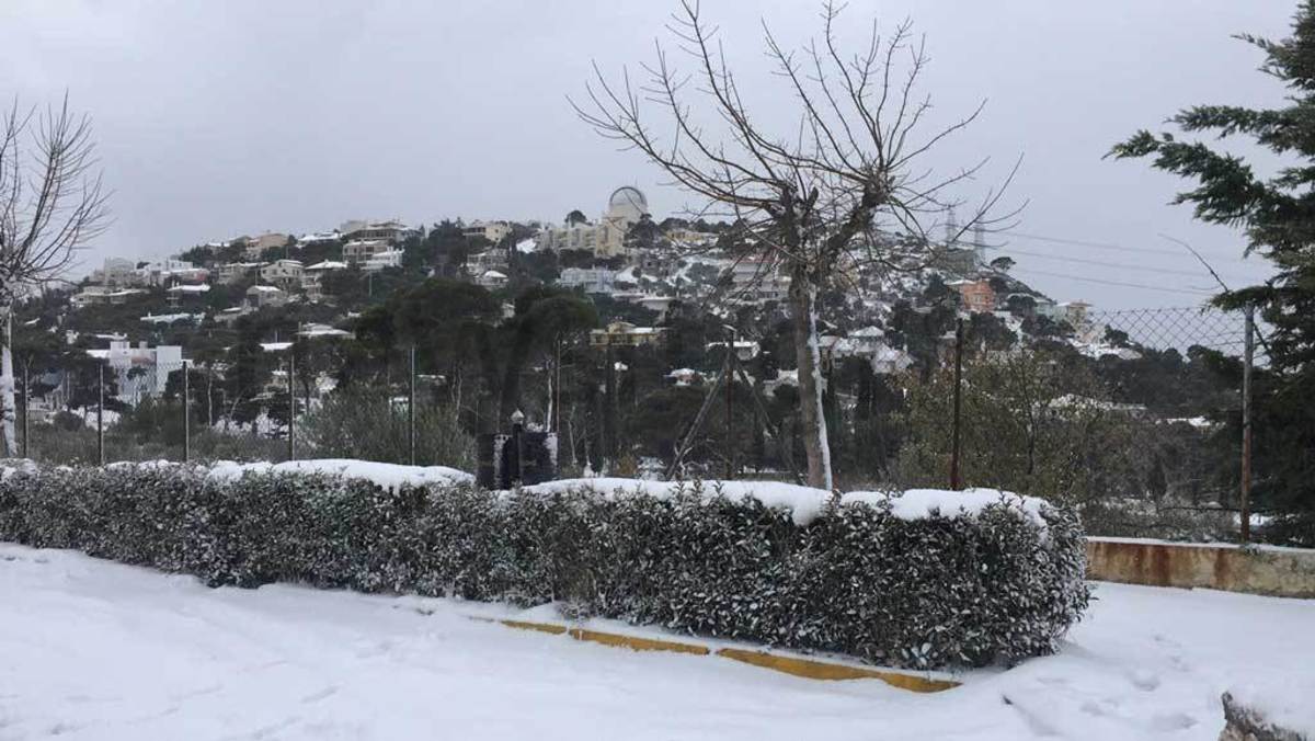 Καιρός: Εικόνα από την Πεντέλη! Ποιοί δρόμοι είναι κλειστοί [pics, vid]