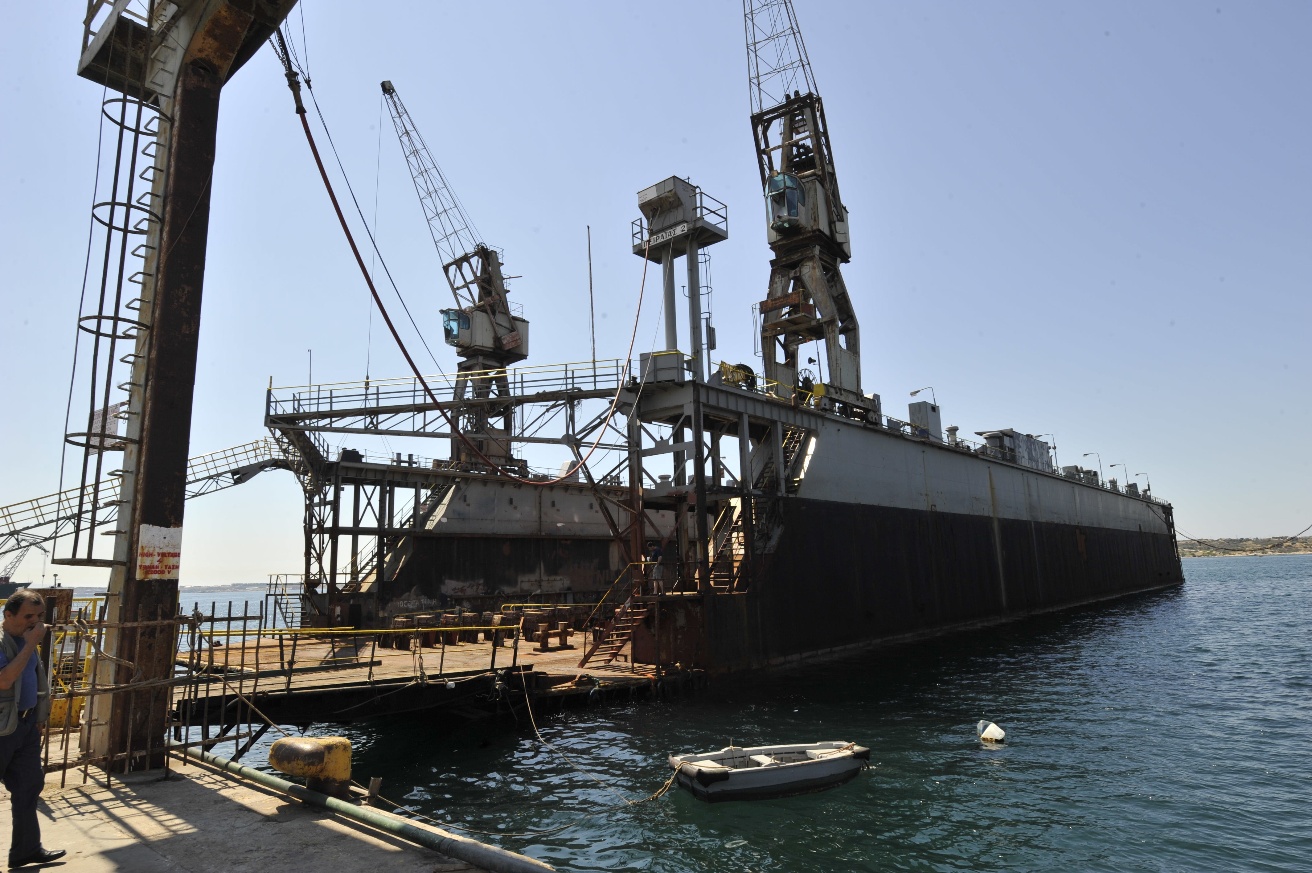 Κατάσχουν το σπίτι μεταλλεργάτη για χρέος 1.677€ στην εφορία!