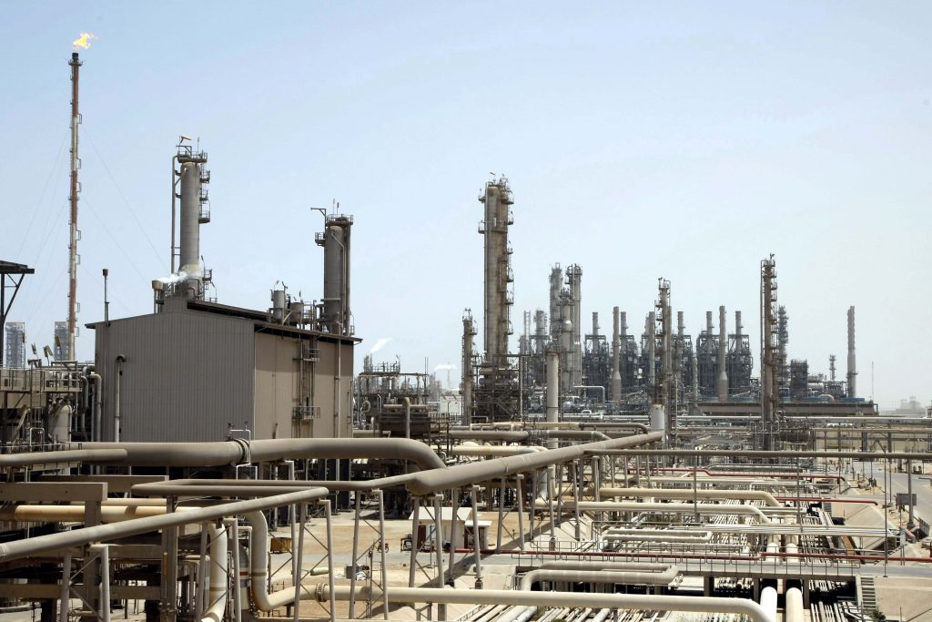 Αναθεωρεί προς τα κάτω ο ΟΠΕΚ την πρόβλεψη για τη ζήτηση του πετρελαίου