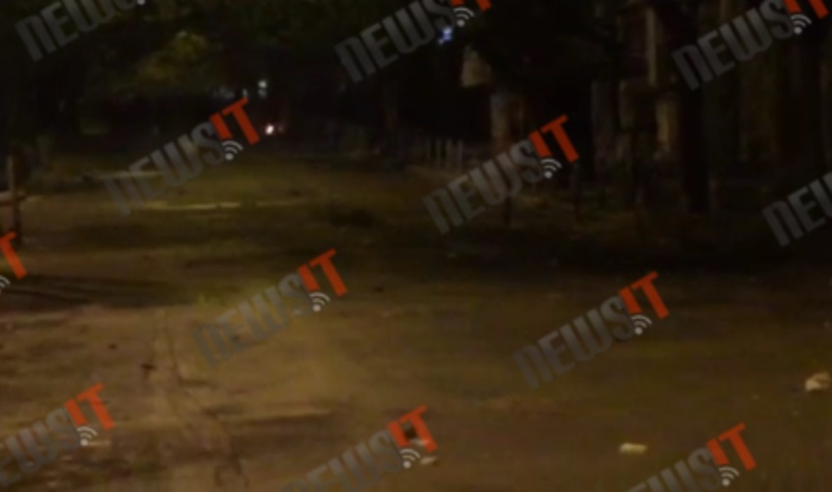 Πετροπόλεμος με αστυνομικούς