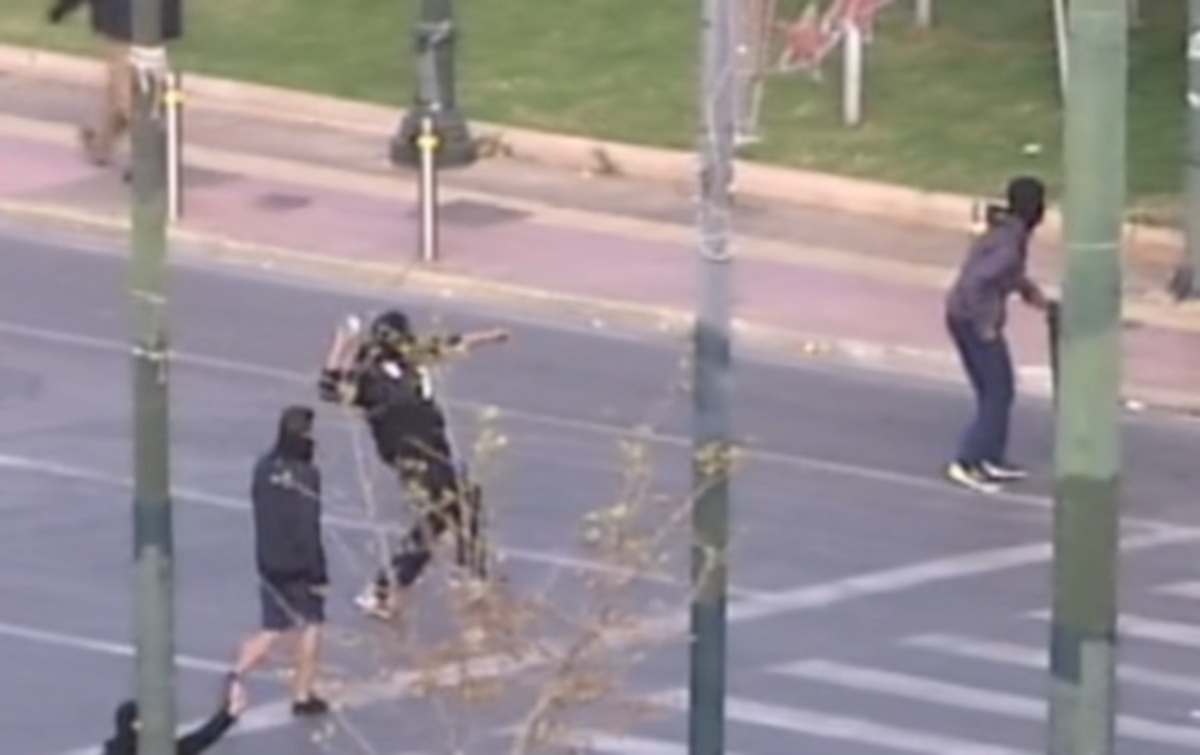 Πετροπόλεμος στην Αθήνα