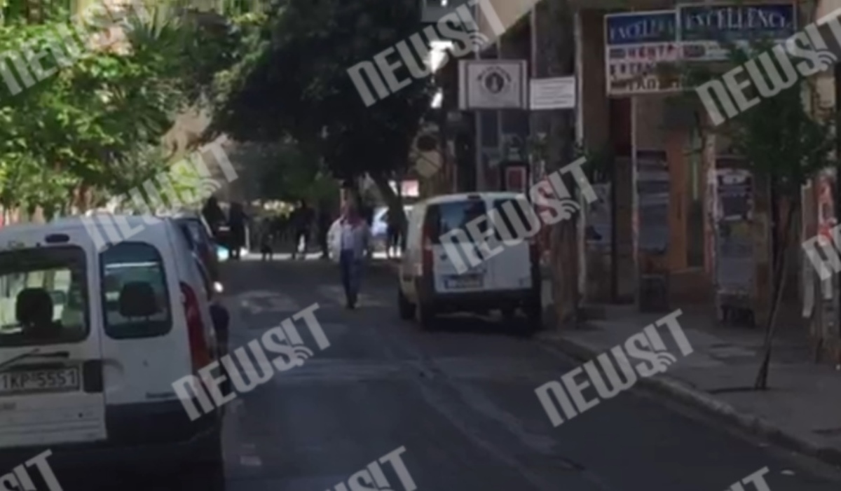 Πετροπόλεμος στα Εξάρχεια