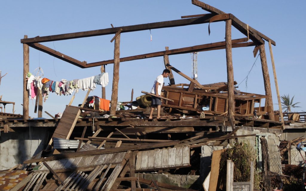Φιλιππίνες: 700 οι νεκροί από τον τυφώνα Μπόπα