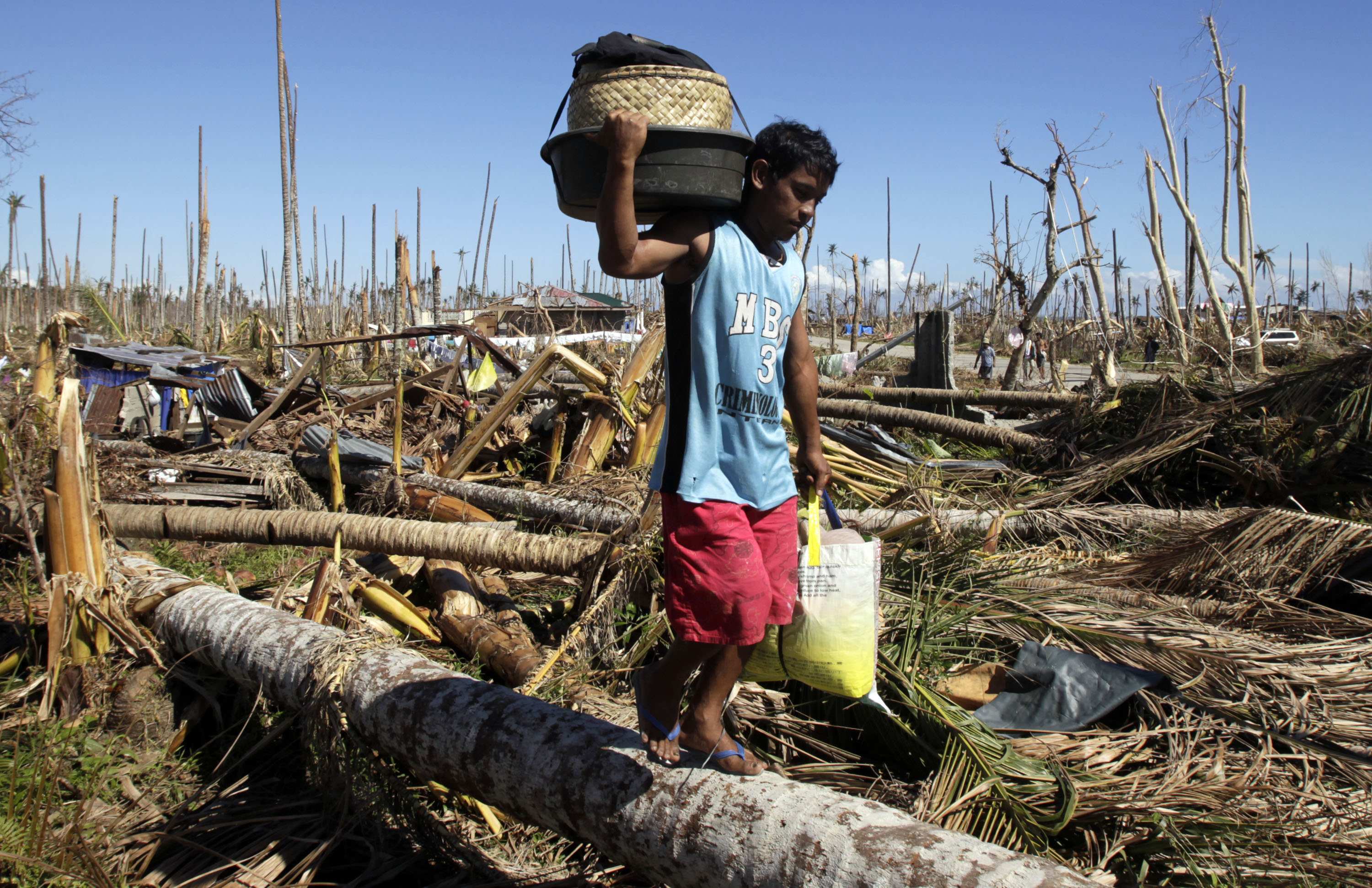 Φονικός τυφώνας στις Φιλιππίνες – Πάνω από 1000 νεκροί