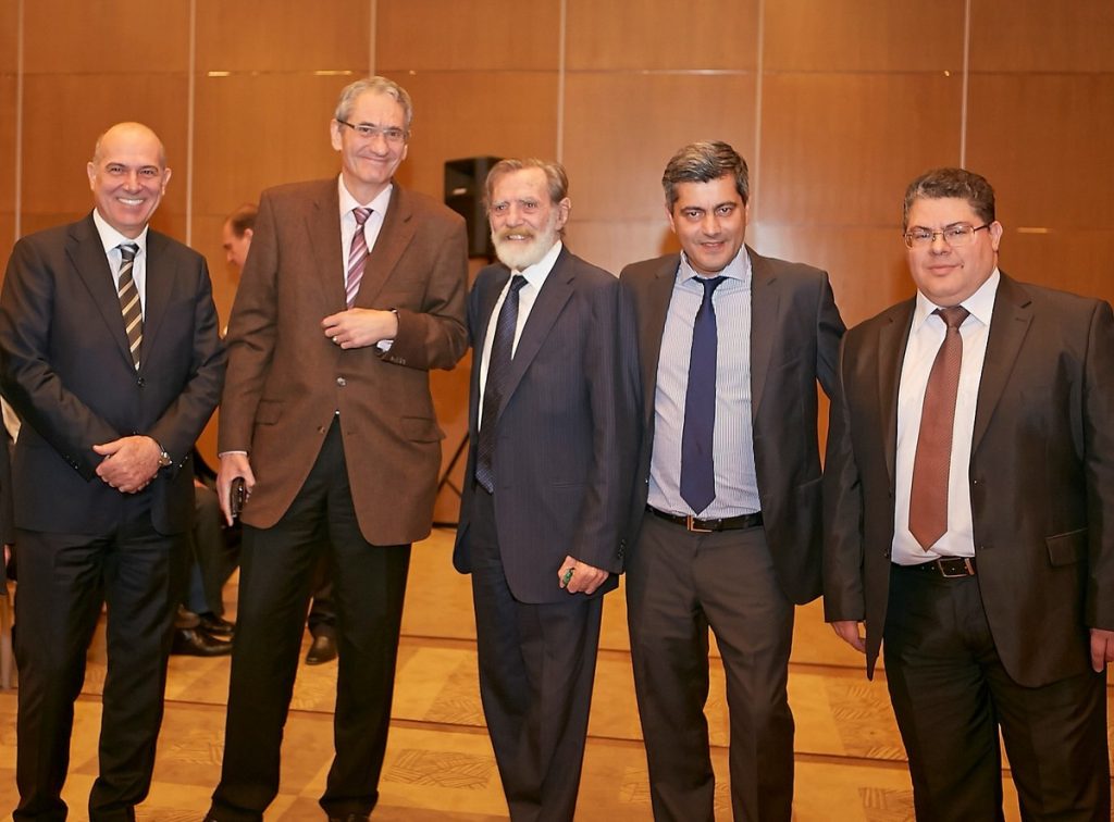 Τα άλογα και πάλι στην αφετηρία