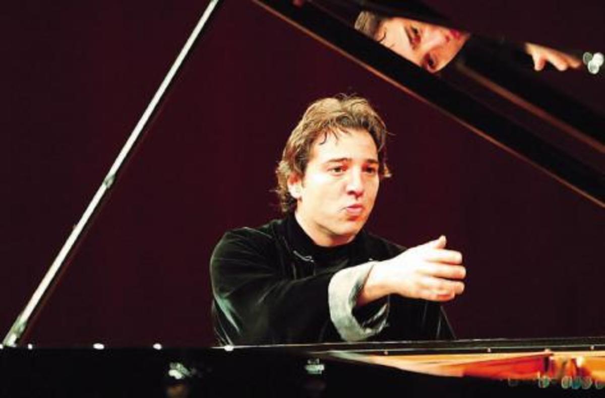 “Χαστούκι” στον Ερντογάν! Διάσημος Τούρκος πιανίστας αυτοεξορίζεται στη Ιαπωνία λόγω ισλαμιστών