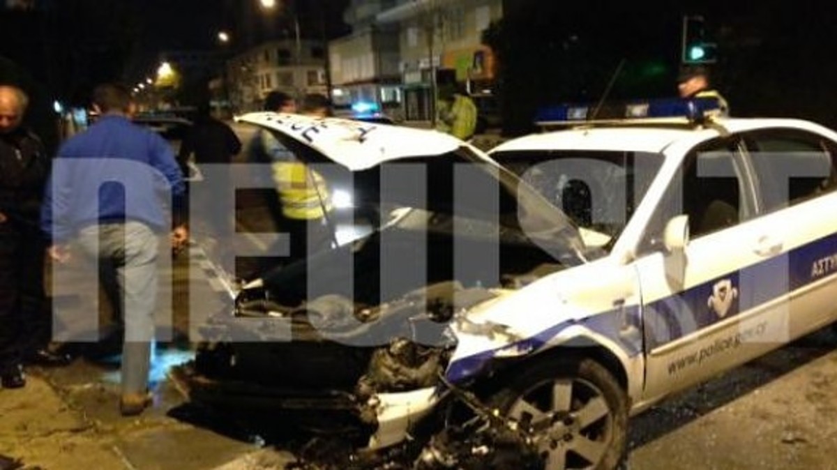 Τρελή πορεία περιπολικού προκαλεί χάος! (VIDEO)