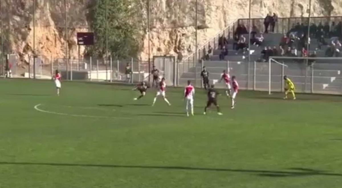 ΑΠΙΘΑΝΟ γκολ από 19χρονο στη Γαλλία (ΒΙΝΤΕΟ)