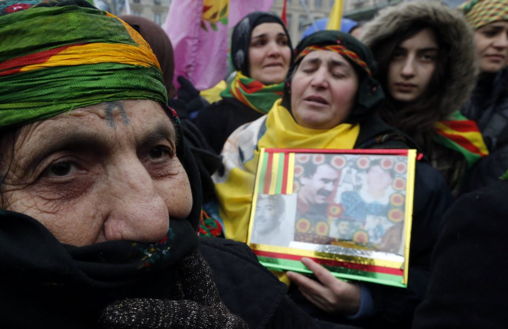 Δυο συλλήψεις για τη δολοφονία μελών του PKK στο Παρίσι