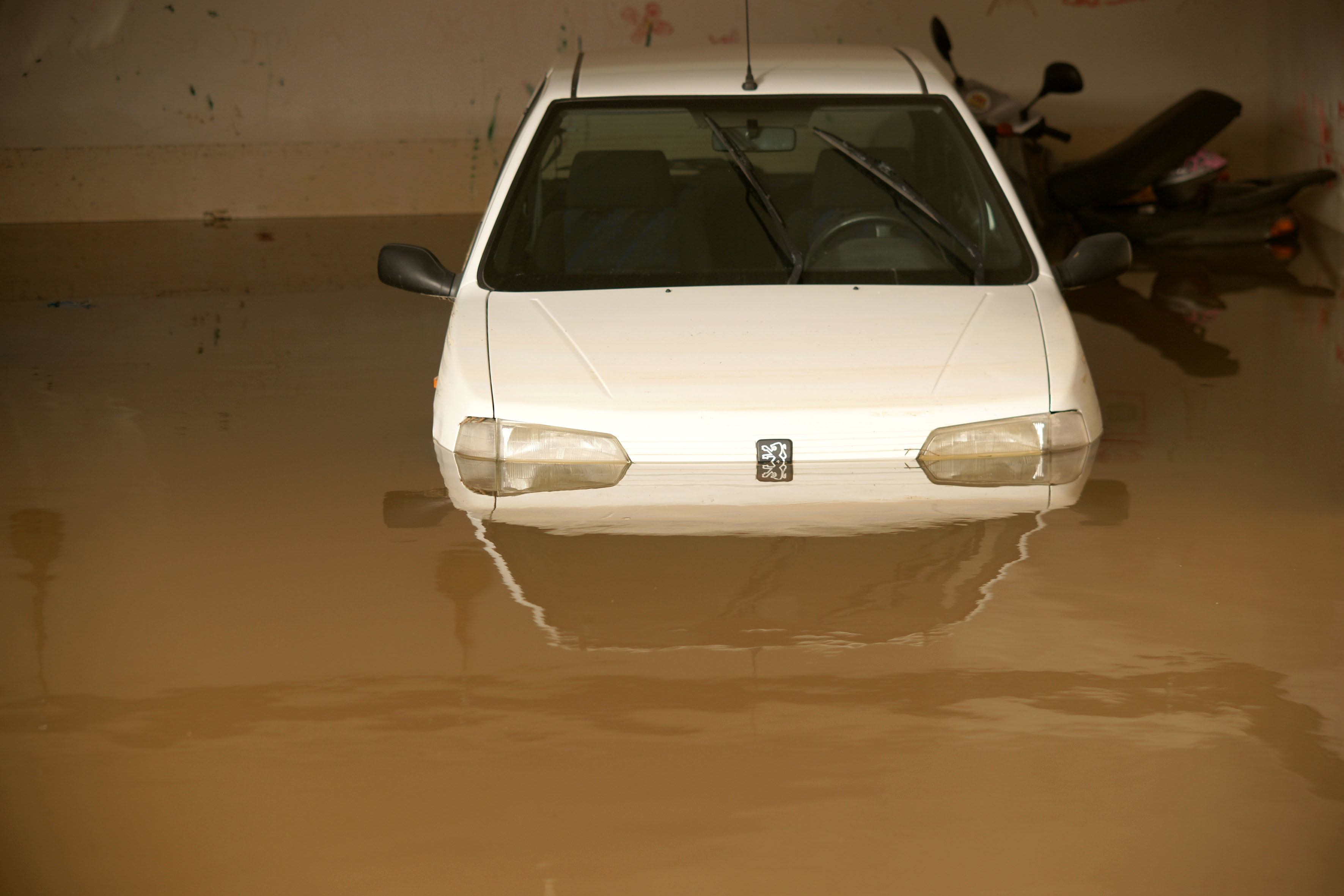 Ναύπλιο: Πλημμύρισε η πόλη από την ξαφνική νεροποντή