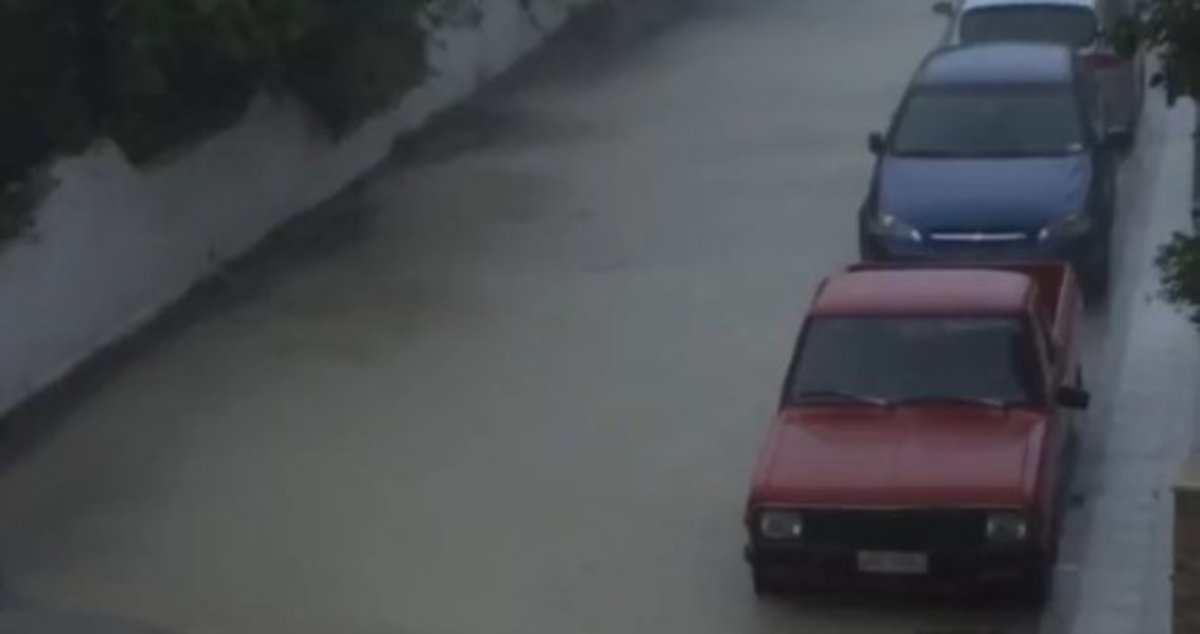 “Έβρεξε” προβλήματα στο Ηράκλειο -Δρόμοι “ποτάμια” και διακοπές στην ηλεκτροδότηση – Video